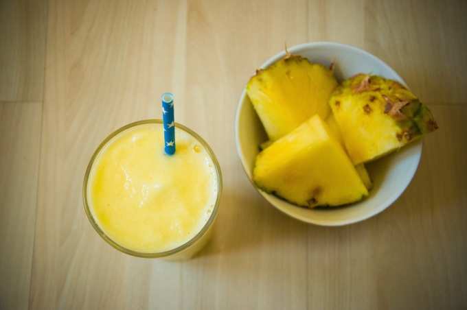 smoothie-piña-pineapple1-680x452