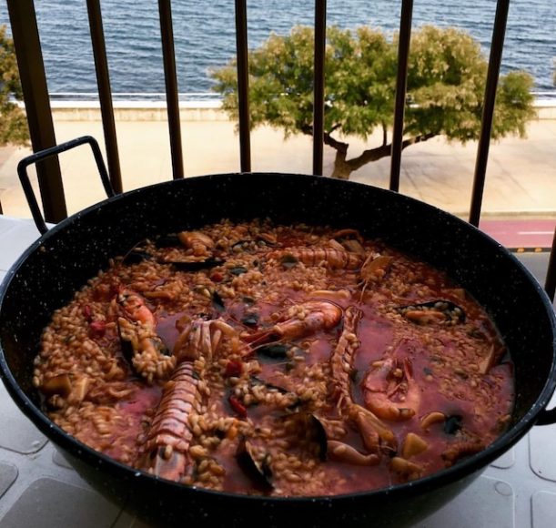 Paella melosa de marisco para triunfar Amigastronomicas
