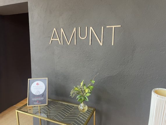 pared con el cartel de espai amunt de l'antic moli en Ulldecona